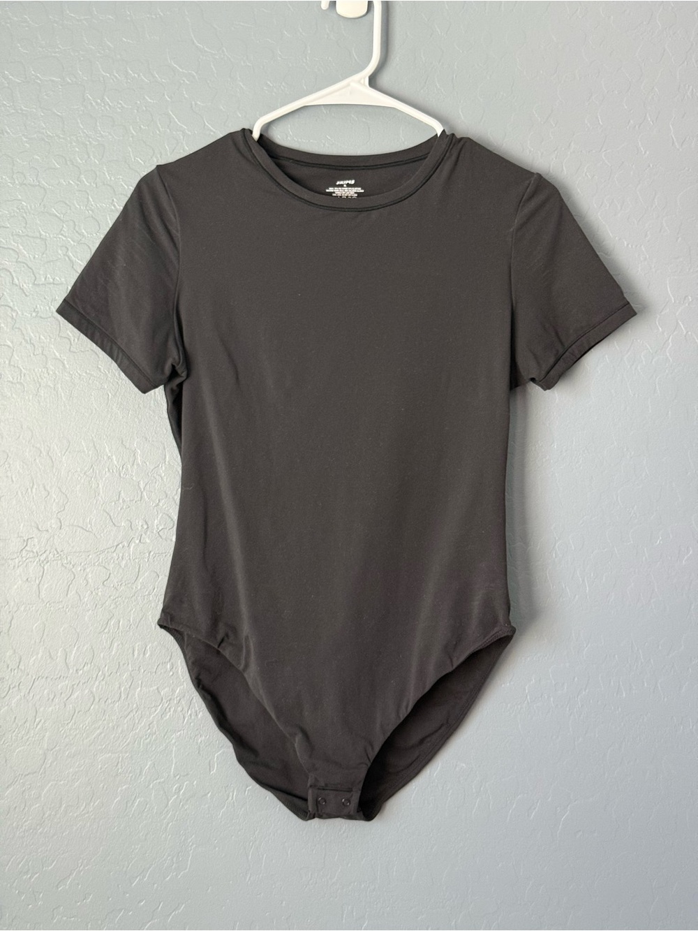 Skims Black Short Sleeve One-Piece Bodysuit - XL